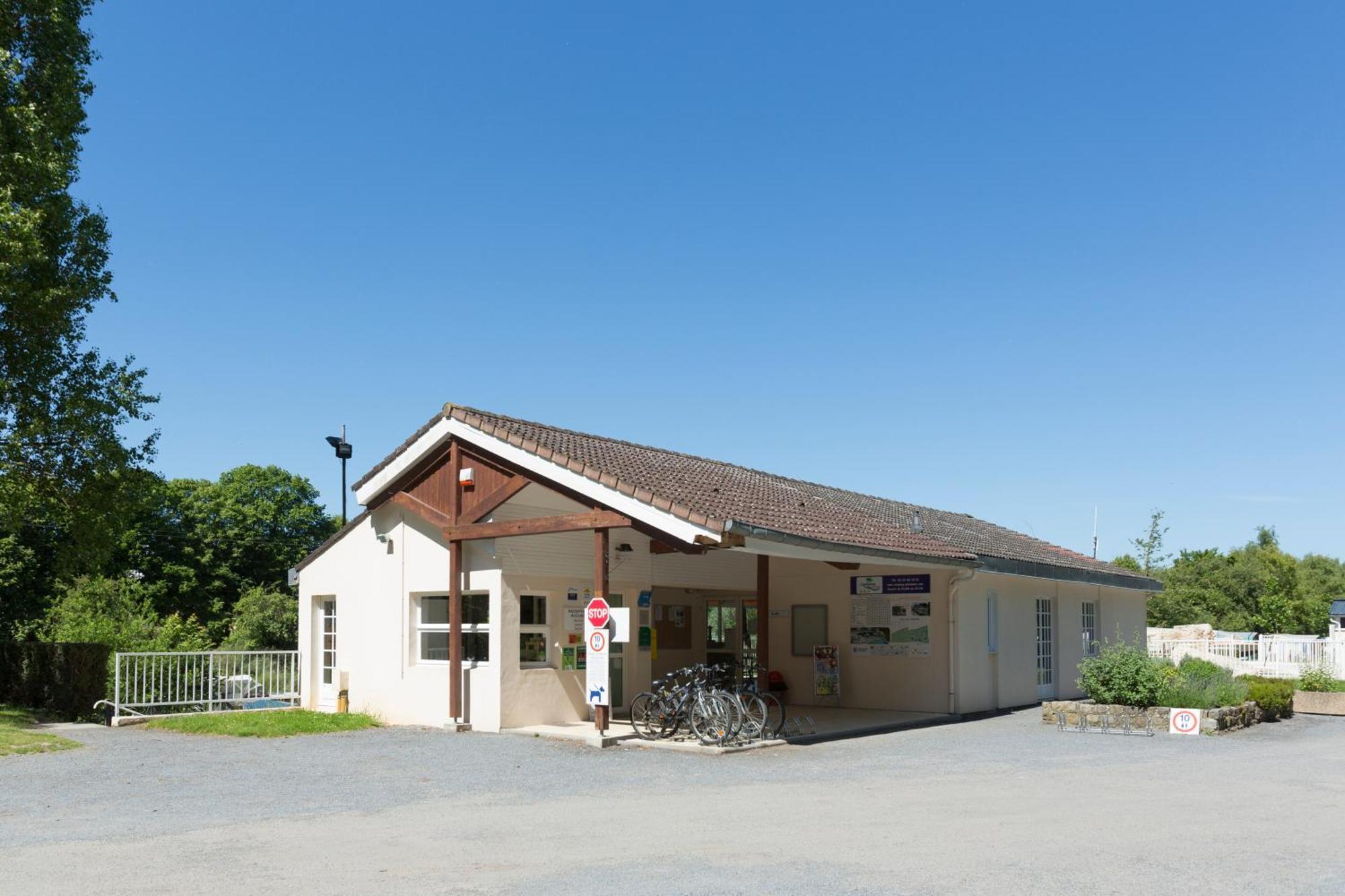Camping Du Port De Plaisance Péronne Exterior foto